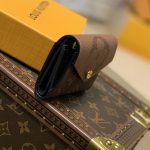 ルイヴィトン コピー モノグラムリバース ポルトフォイユ・ゾエ M80725 ルイヴィトン コピー モノグラムリバース ポルトフォイユ・ゾエ M80725