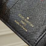 ルイヴィトン コピー モノグラムリバース ポルトフォイユ・ゾエ M80725 ルイヴィトン コピー モノグラムリバース ポルトフォイユ・ゾエ M80725
