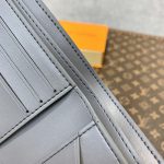 ルイヴィトン コピー モノグラム ポルトフォイユ・ミュルティプル M81383 ルイヴィトン コピー モノグラム ポルトフォイユ・ミュルティプル M81383