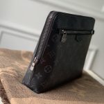 ルイヴィトンコピー ポーチ モノグラム・エクリプス セカンドバッグ M60417 ルイヴィトンコピー ポーチ モノグラム・エクリプス セカンドバッグ M60417