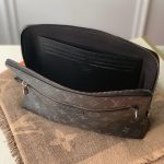 ルイヴィトンコピー ポーチ モノグラム・エクリプス セカンドバッグ M60417 ルイヴィトンコピー ポーチ モノグラム・エクリプス セカンドバッグ M60417