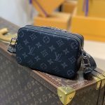 ルイヴィトン コピー アルファ ウエアラブル メンズ ボディバッグM80741 ルイヴィトン コピー アルファ ウエアラブル メンズ ボディバッグM80741