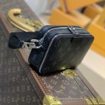 ルイヴィトン コピー アルファ ウエアラブル メンズ ボディバッグM80741 ルイヴィトン コピー アルファ ウエアラブル メンズ ボディバッグM80741