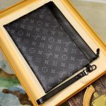 ルイヴィトンコピー モノグラム ポシェット・トゥ・ゴー M81569 ルイヴィトンコピー モノグラム ポシェット・トゥ・ゴー M81569