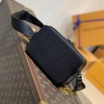 ルイヴィトンコピーメンズ アルファウェアラブル ショルダーバッグ M59161 ルイヴィトンコピーメンズ アルファウェアラブル ショルダーバッグ M59161