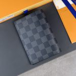 ルイヴィトン スーパーコピー パスポートケース ダミエ 黒 M64411 ルイヴィトン スーパーコピー パスポートケース ダミエ 黒 M64411