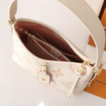 ルイヴィトンコピー ルイ・ヴィトン(LOUIS VUITTON)キャリーオール NM / M24141 ルイヴィトンコピー ルイ・ヴィトン(LOUIS VUITTON)キャリーオール NM / M24141